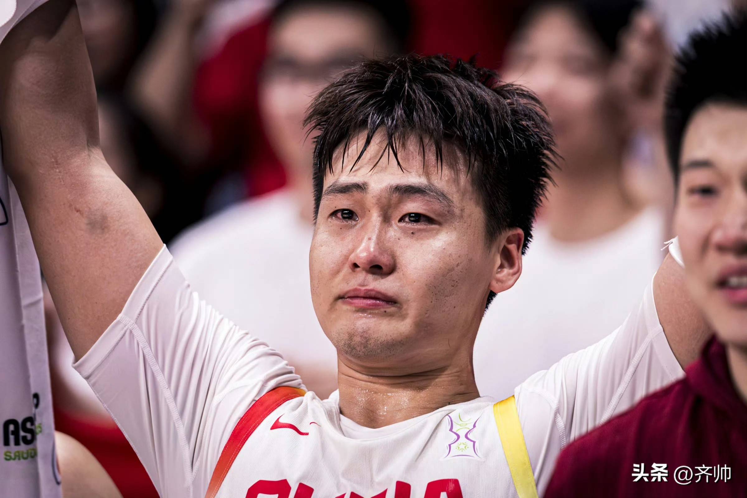 关于转折点！江苏男篮队长鼓劲；世预赛今晨攻防权衡；质疑声四起；赛季目标并未改变的信息
